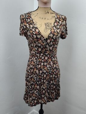 Forever 21 Black Floral V-Neck Mini Dress Multicolor Floral Blooms side Zipper L